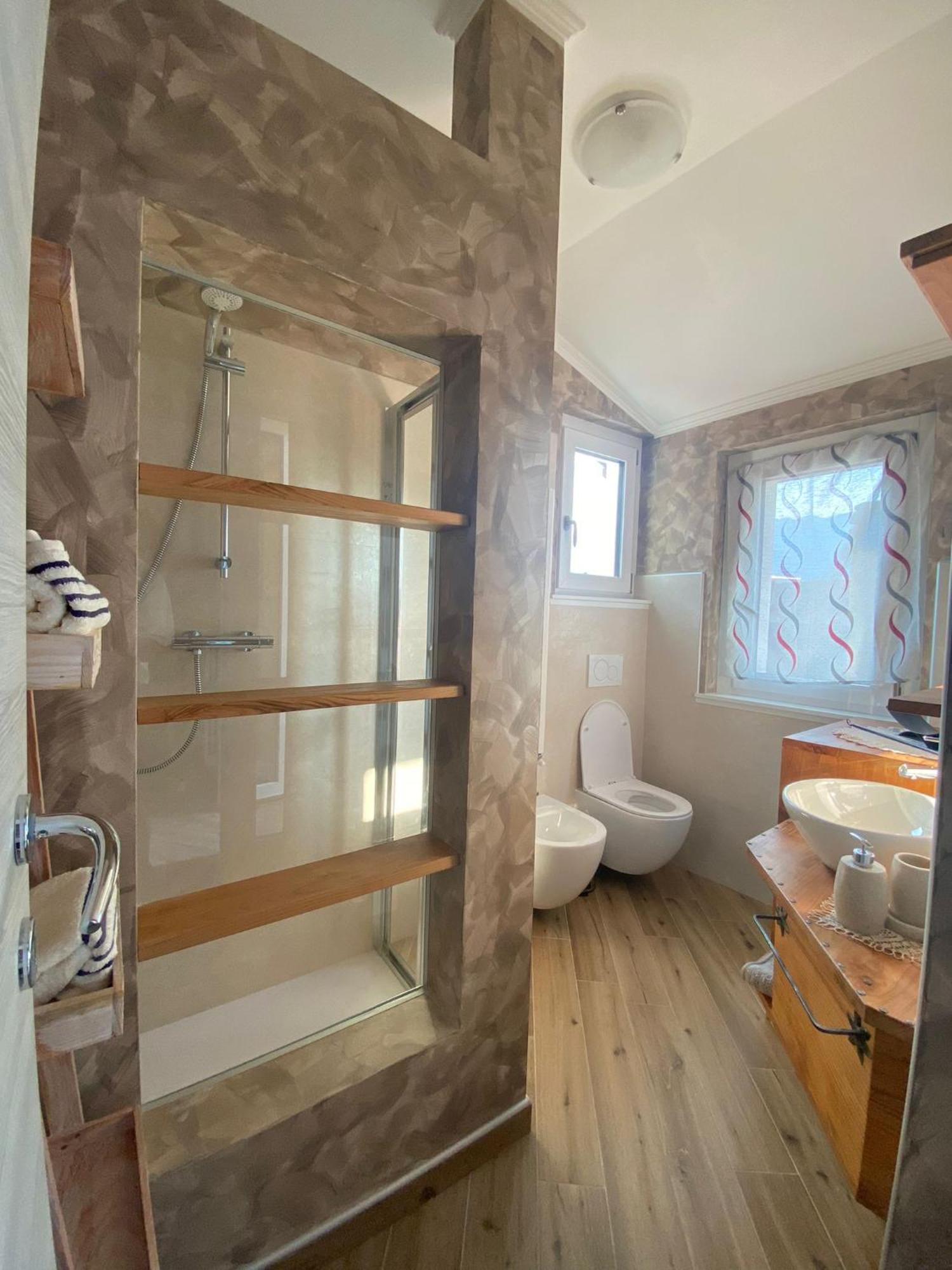 Casa Gemma Apartment กราเวโดนา ภายนอก รูปภาพ